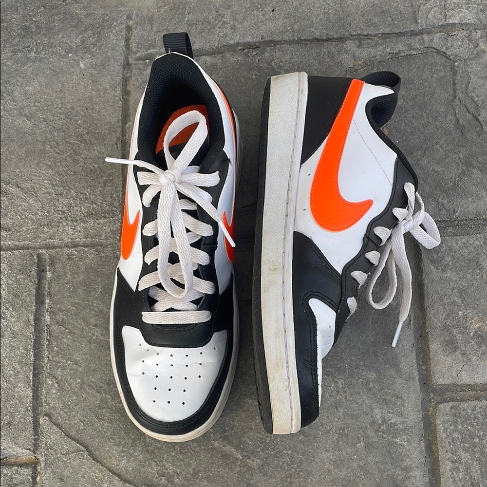 Nike Court Borough Low 2 kids size 7Y